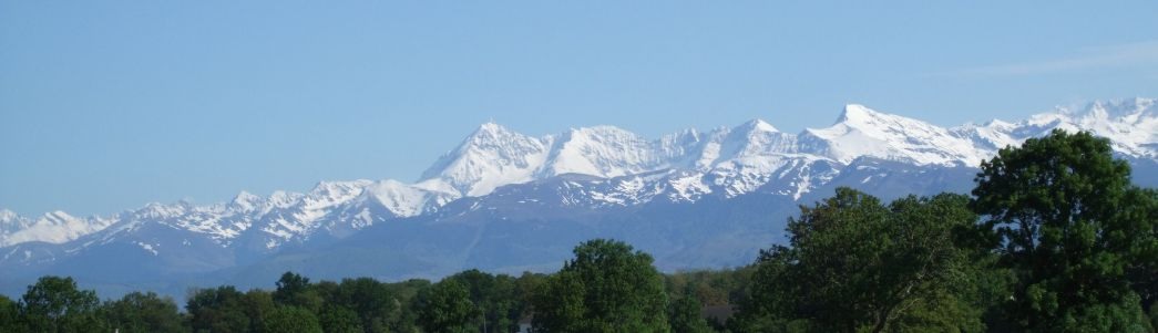 Les Pyrénées, telles que je les voie tous les jours, mon inspiration permanente. Les Pyrénées, telles que je les voie tous les jours, mon inspiration permanente.